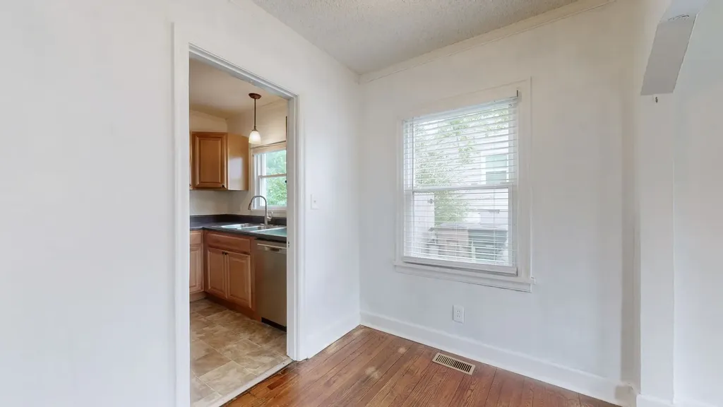 2011 Oakwood Avenue Nashville TN 37207
