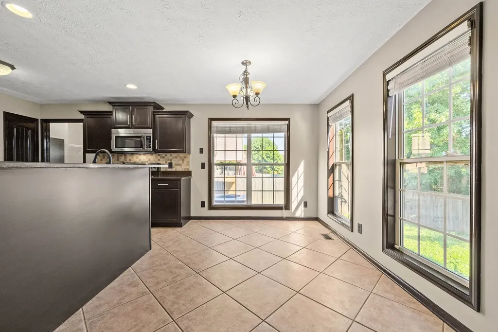 1768 Apache Way Clarksville TN 37042