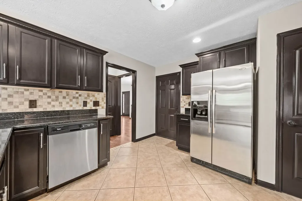 1768 Apache Way Clarksville TN 37042