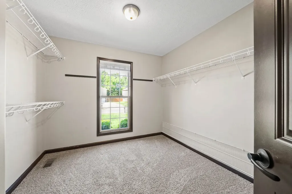 1768 Apache Way Clarksville TN 37042