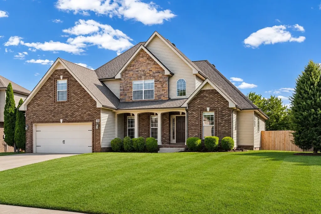 1768 Apache Way Clarksville TN 37042