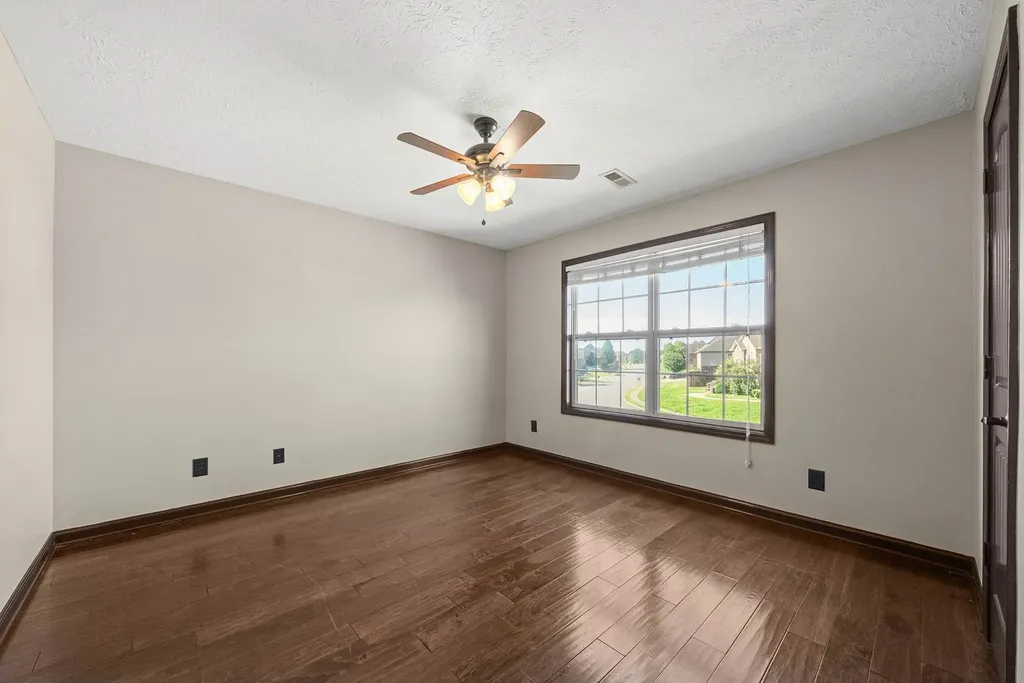 1768 Apache Way Clarksville TN 37042