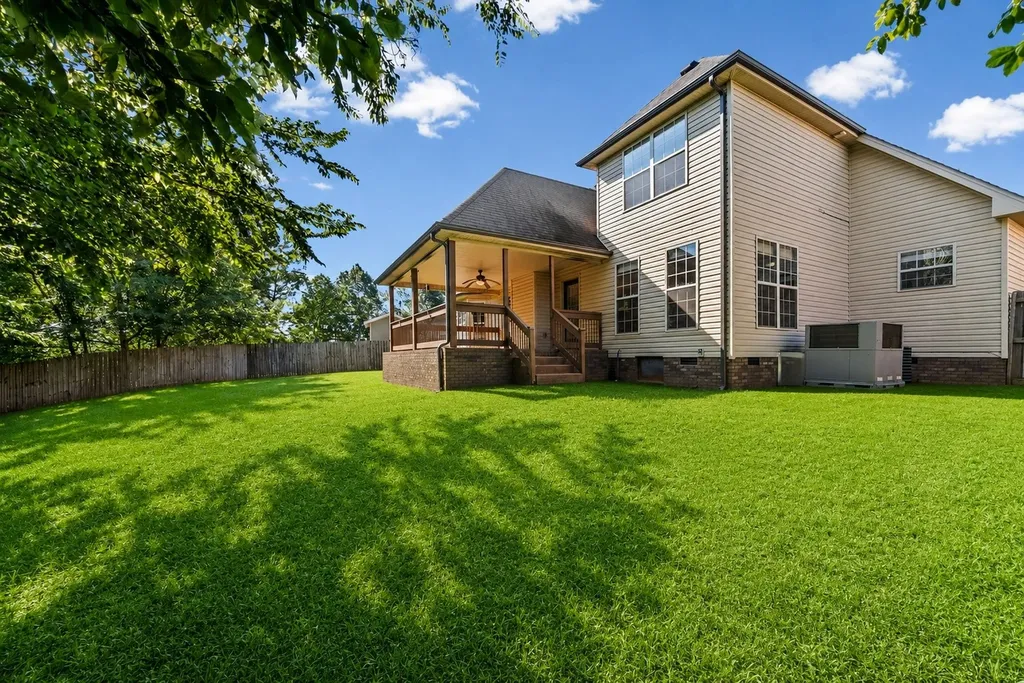 1768 Apache Way Clarksville TN 37042