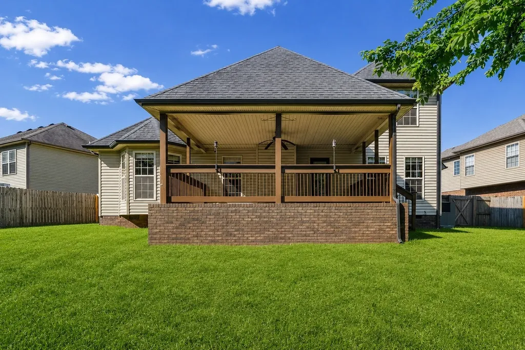 1768 Apache Way Clarksville TN 37042