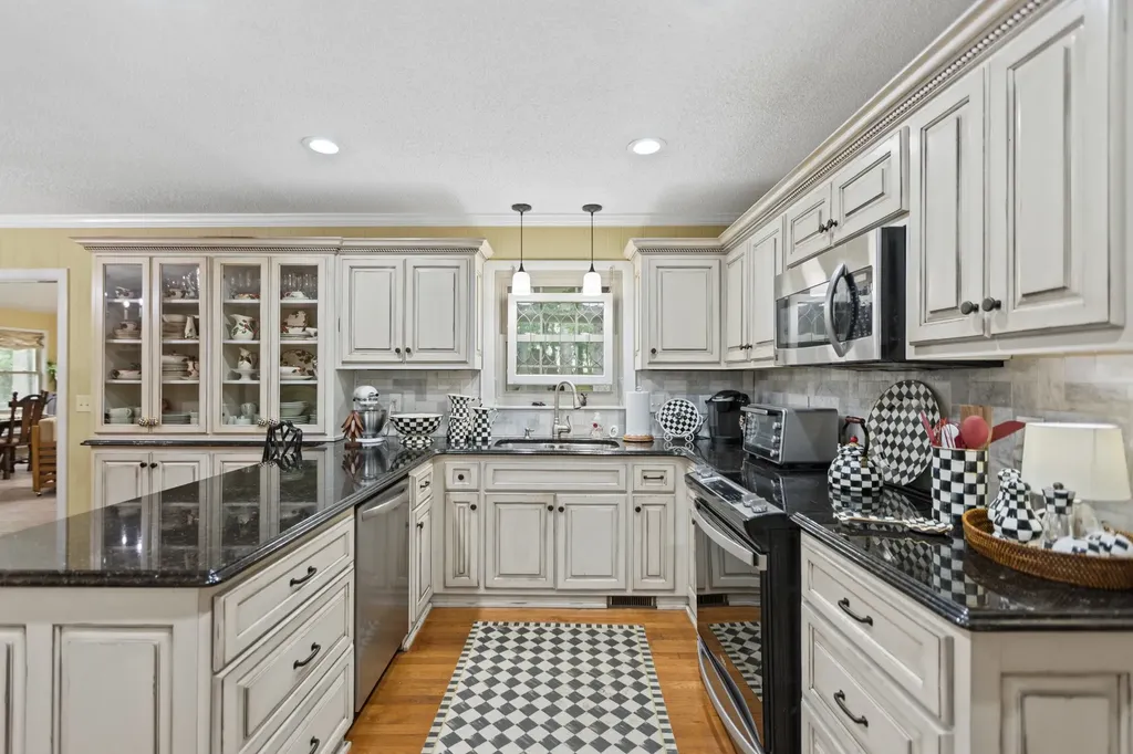 112 Hamilton Lane Tullahoma TN 37388