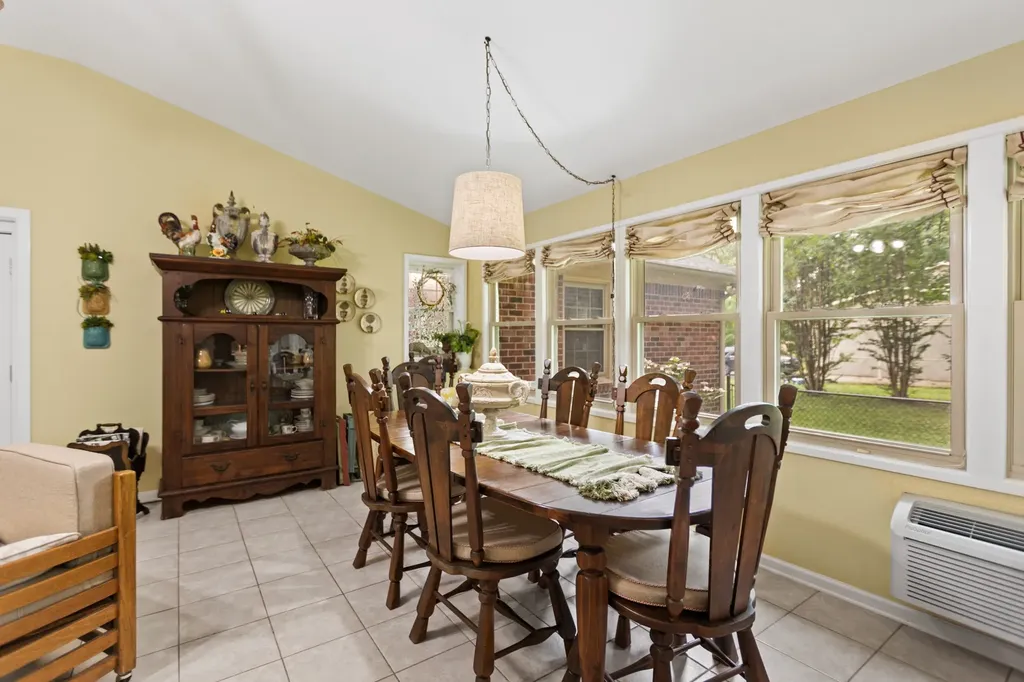 112 Hamilton Lane Tullahoma TN 37388