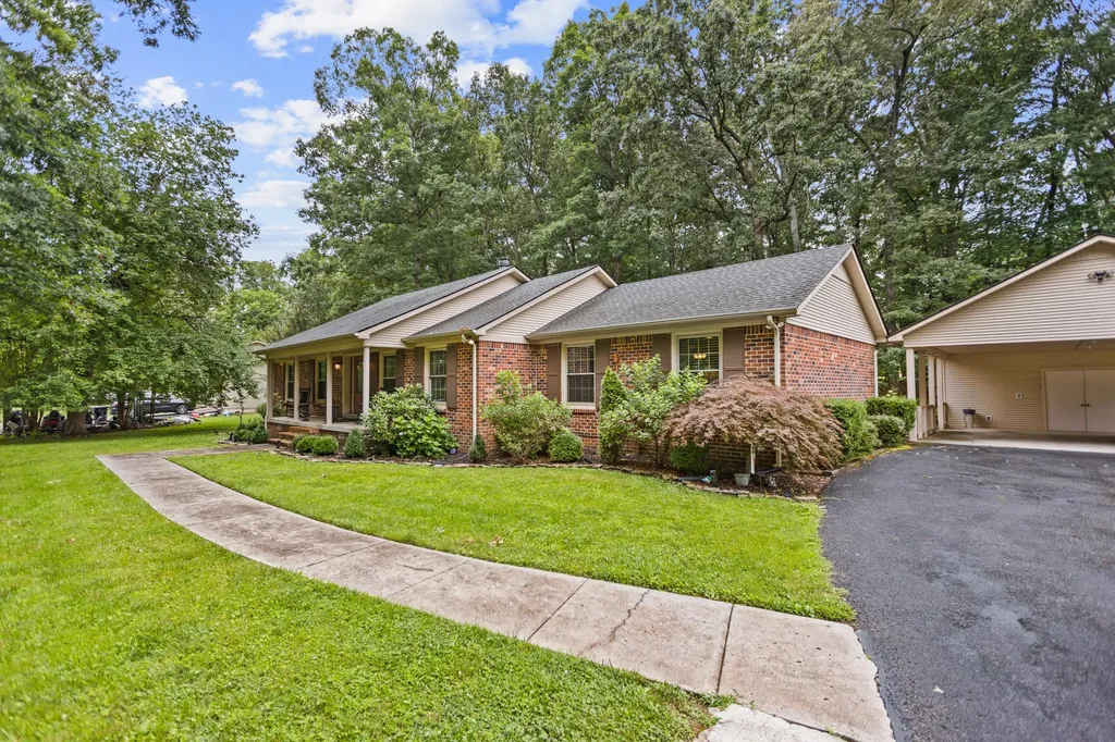 112 Hamilton Lane Tullahoma TN 37388