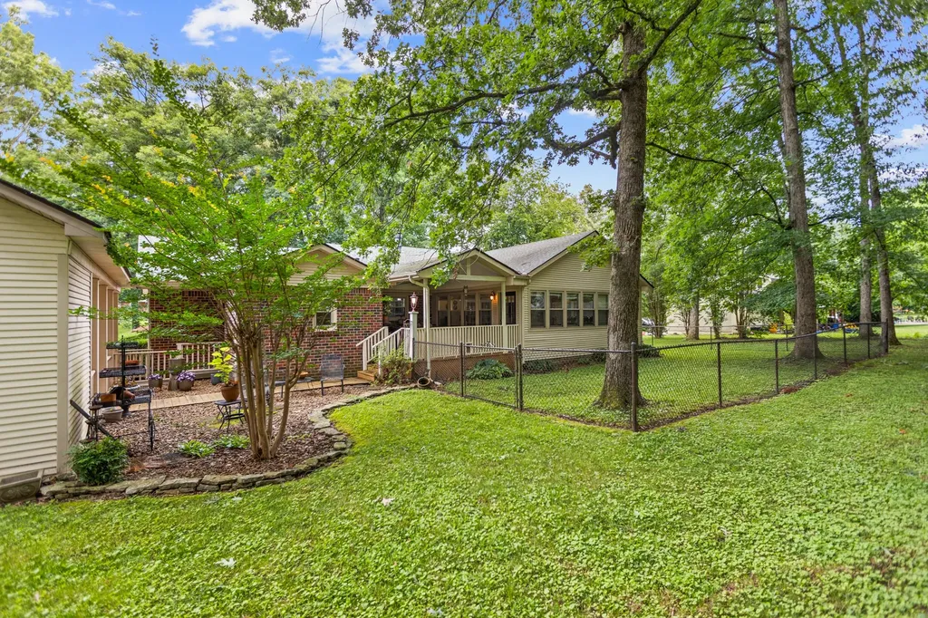 112 Hamilton Lane Tullahoma TN 37388