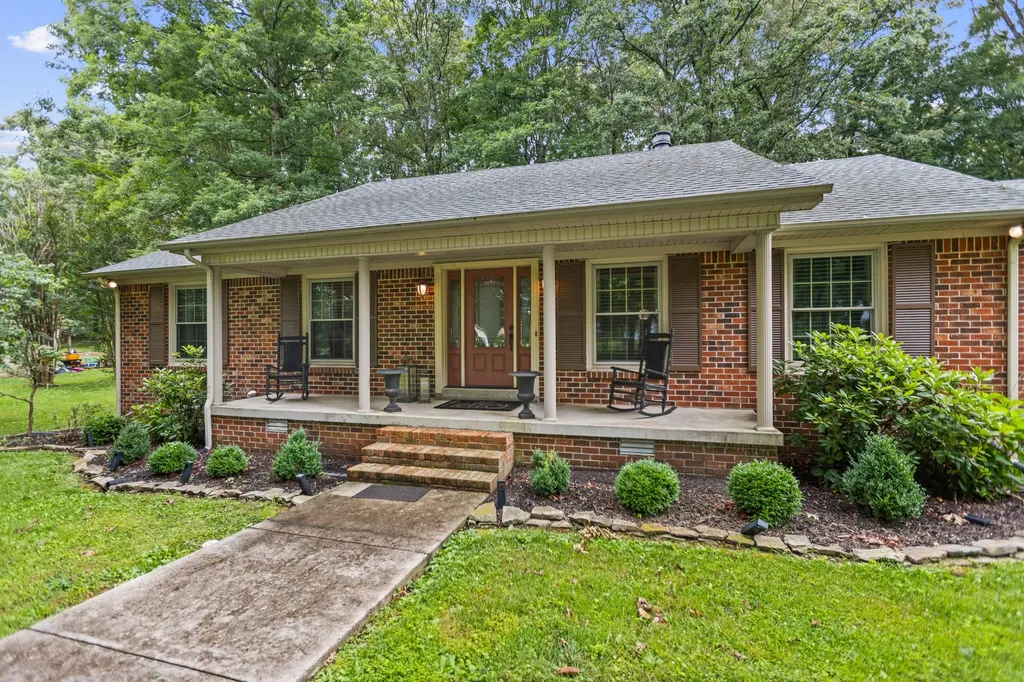 112 Hamilton Lane Tullahoma TN 37388