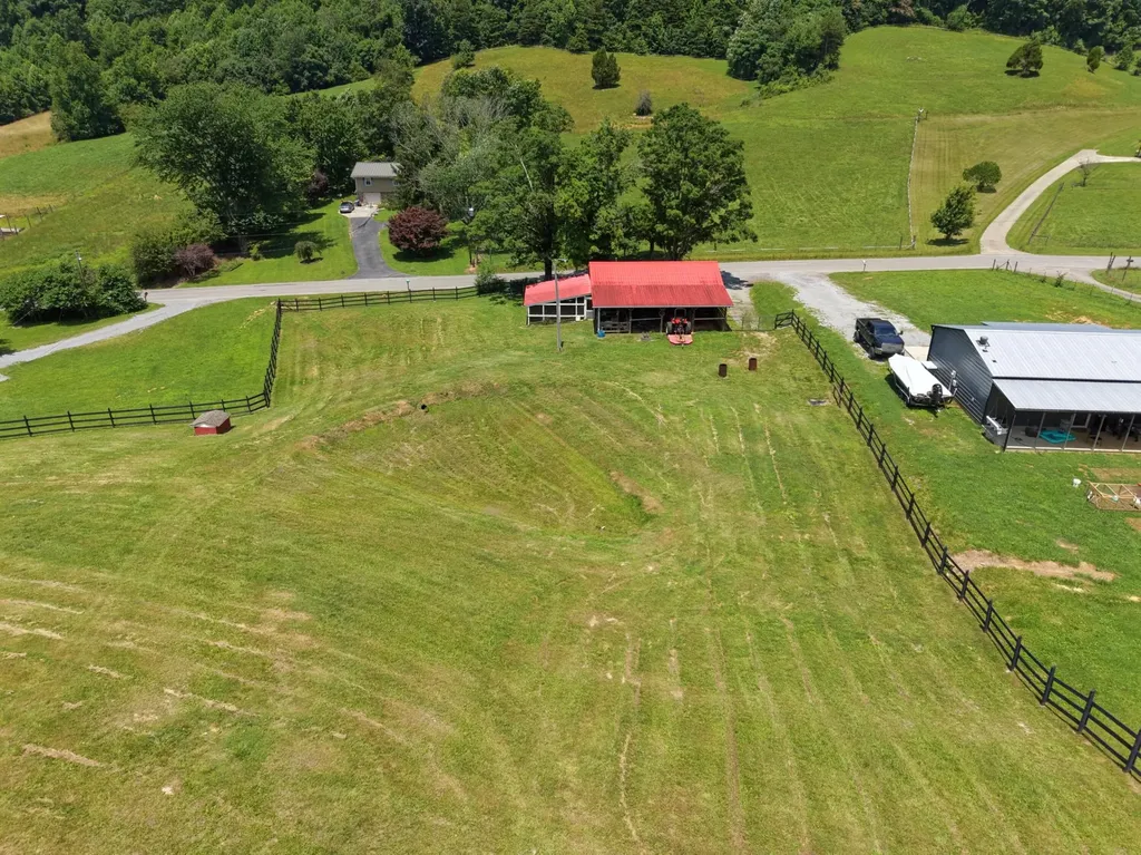 1319 Ideal Valley Road Spring City TN 37381
