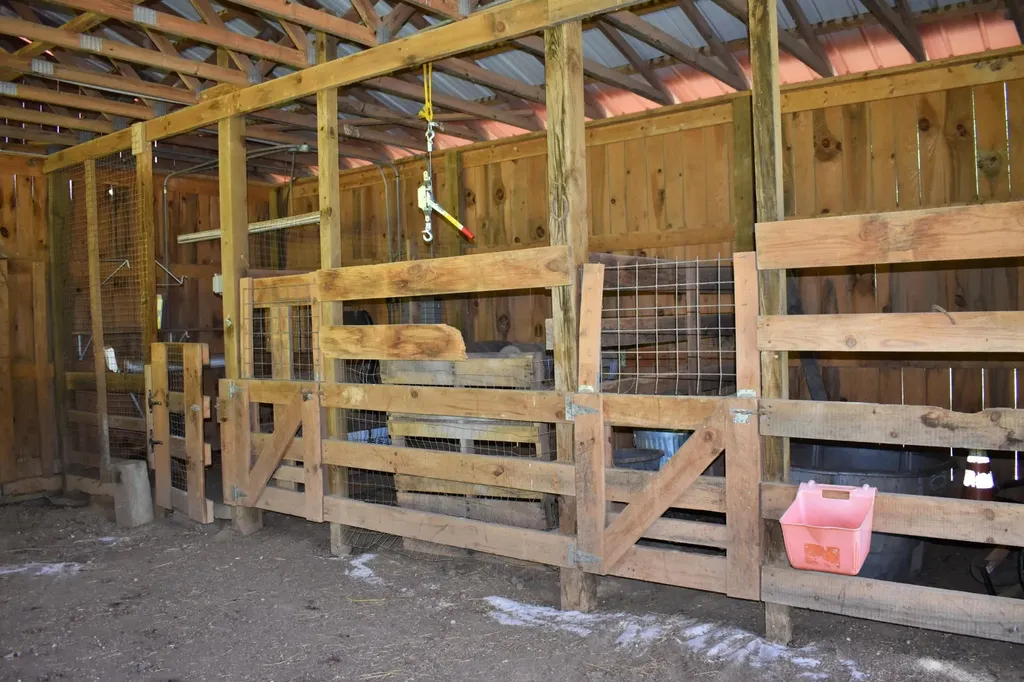 1319 Ideal Valley Road Spring City TN 37381