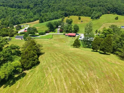 1319 Ideal Valley Road Spring City TN 37381