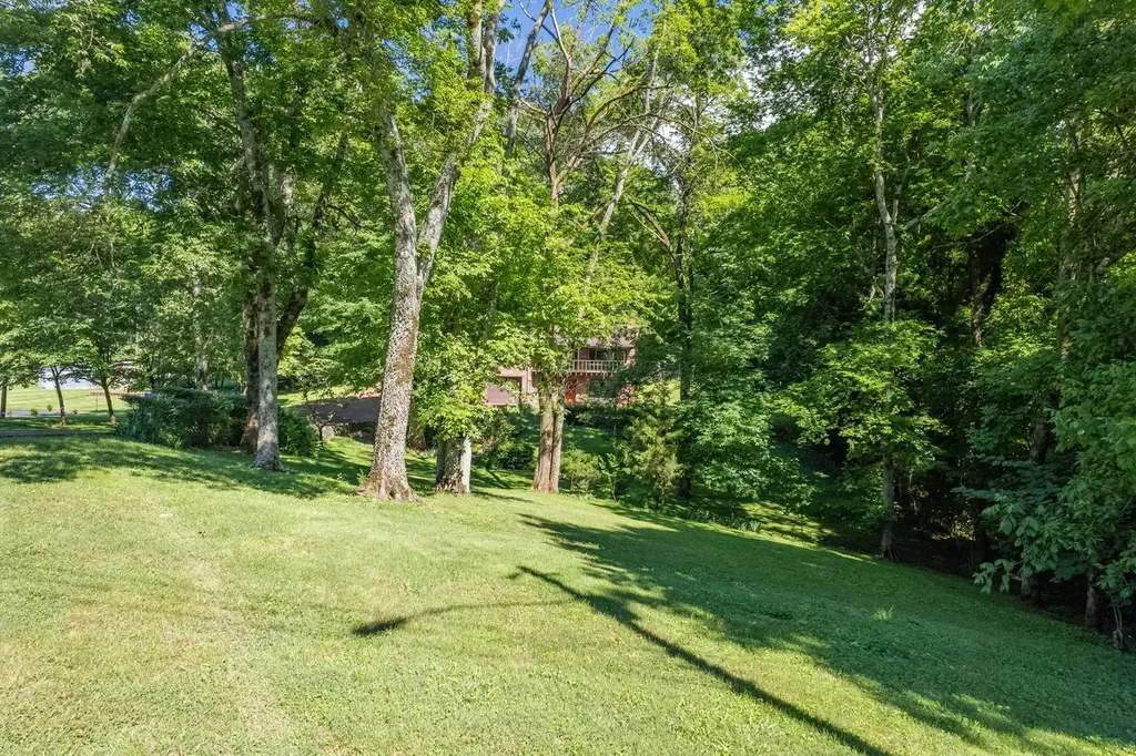 604 Crestland Drive Columbia TN 38401