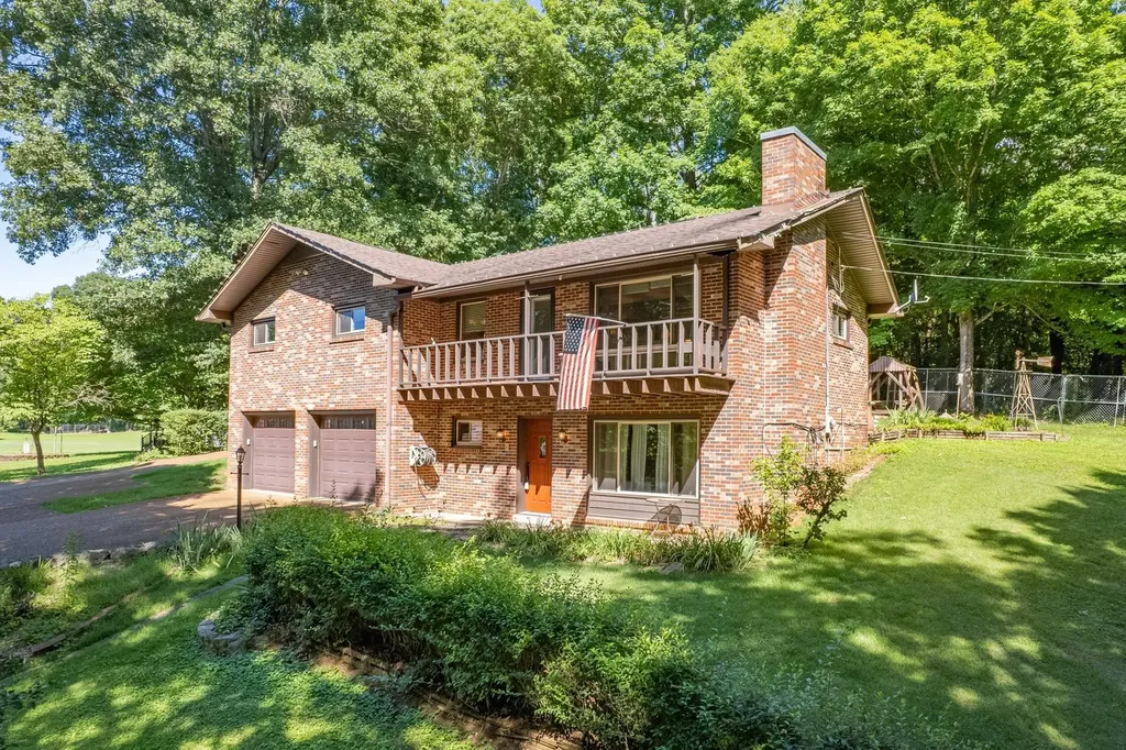 604 Crestland Drive Columbia TN 38401