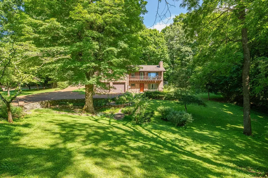 604 Crestland Drive Columbia TN 38401
