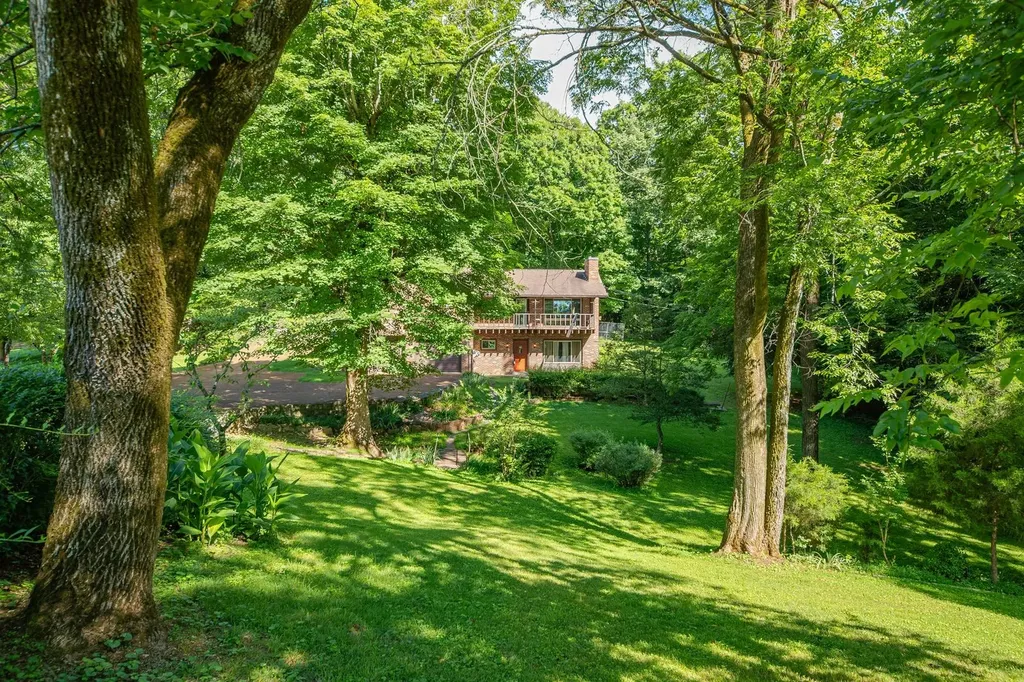 604 Crestland Drive Columbia TN 38401