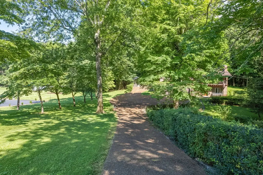 604 Crestland Drive Columbia TN 38401