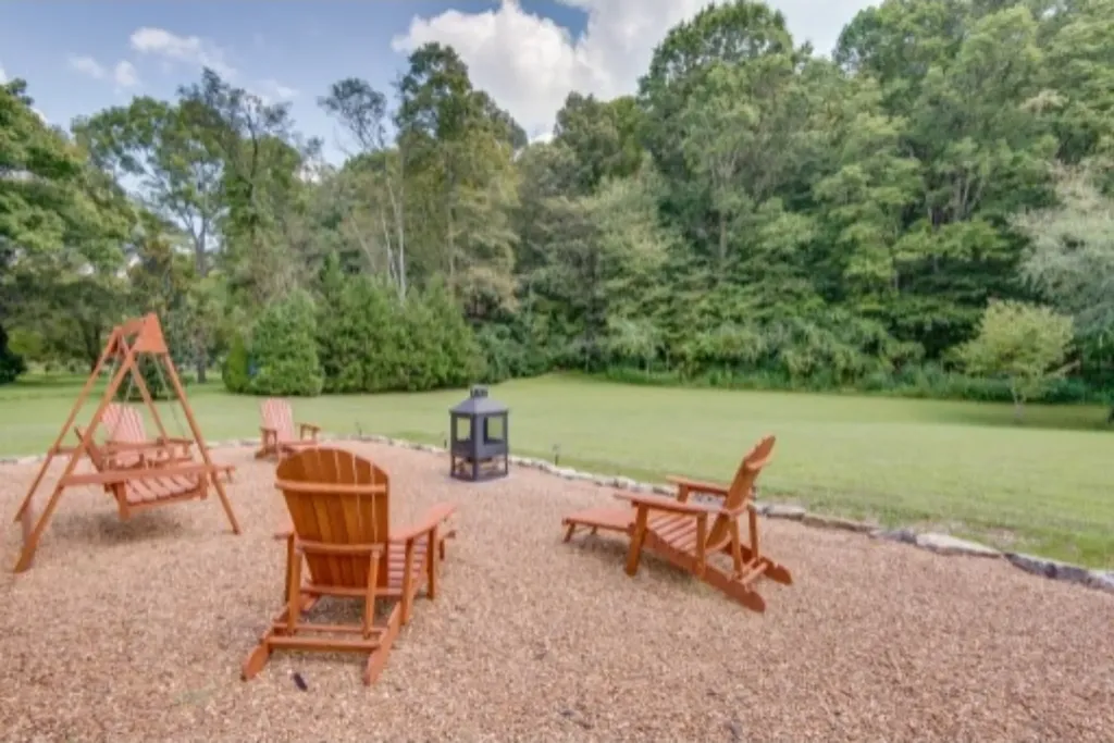 9077 Old Charlotte Pike Pegram TN 37143