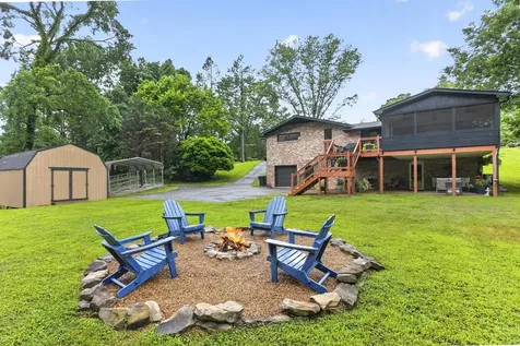 9077 Old Charlotte Pike Pegram TN 37143