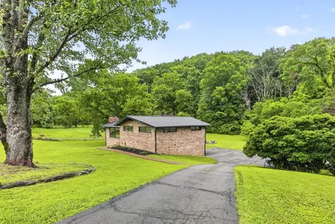 9077 Old Charlotte Pike Pegram TN 37143