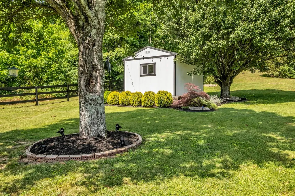 1779 Cayce Springs Road Thompsons Station TN 37179