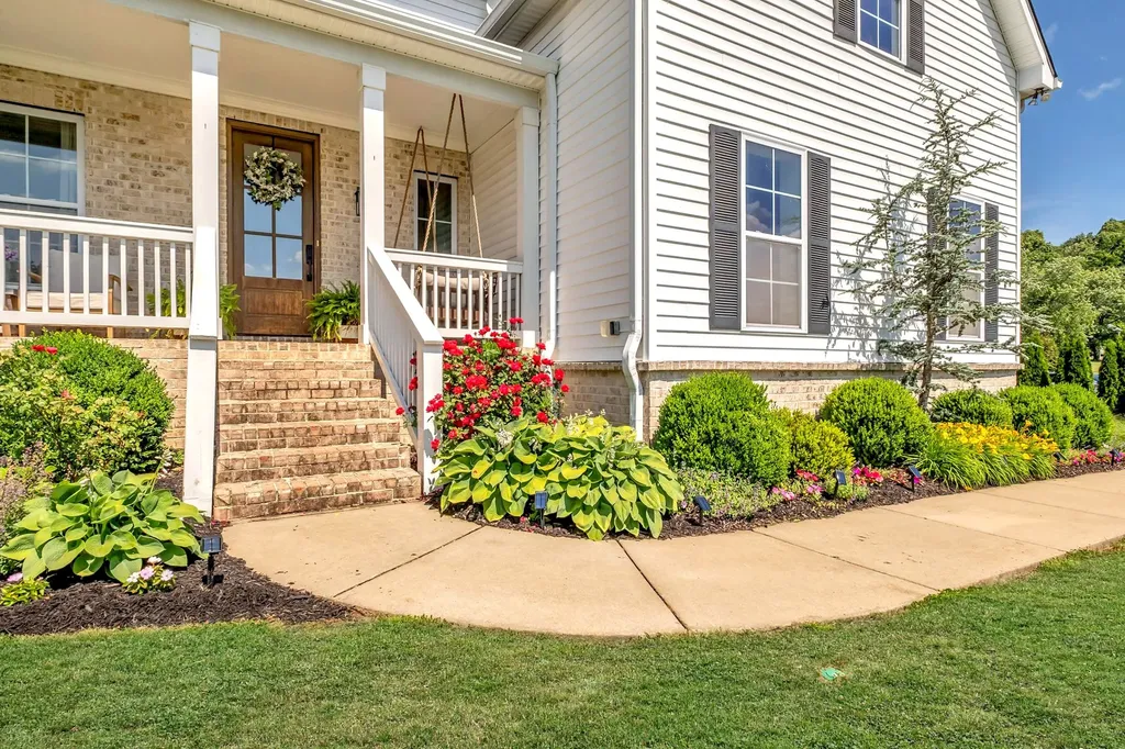 1779 Cayce Springs Road Thompsons Station TN 37179