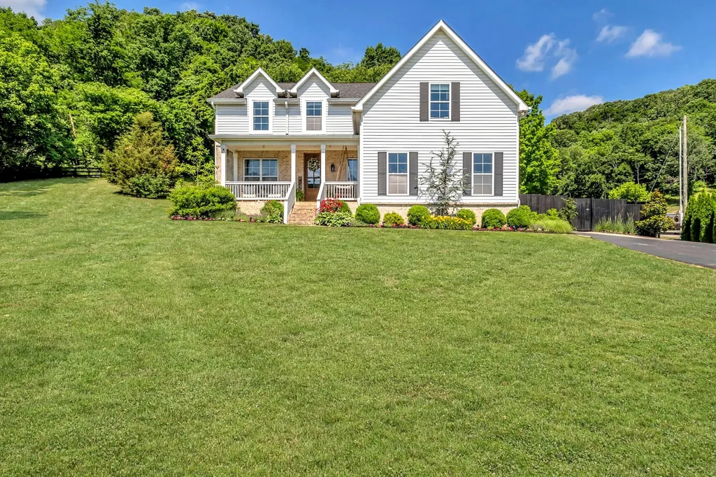 1779 Cayce Springs Road Thompsons Station TN 37179