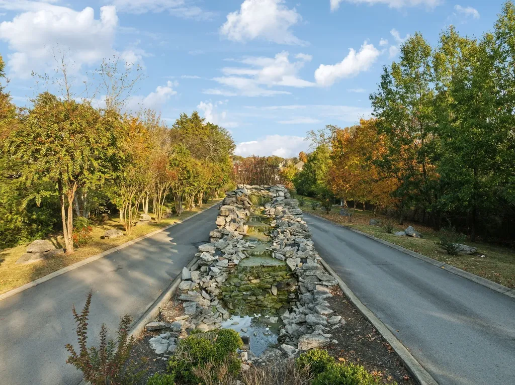 107 Seven Springs Drive Mount Juliet TN 37122