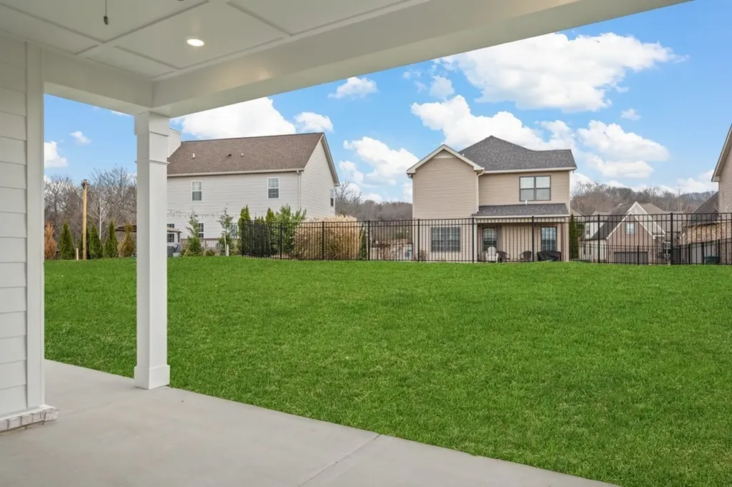 302 Glade Road Lebanon TN 37087