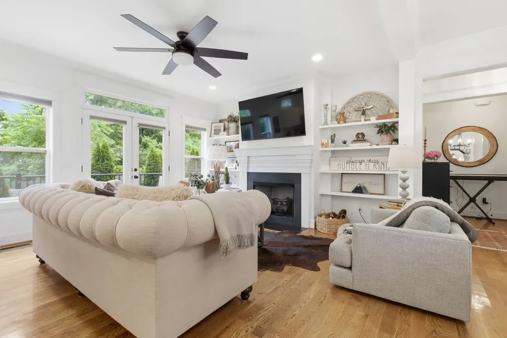 4010 Burrus Street Nashville TN 37216