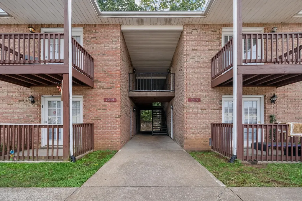 1245 Parkway Place Clarksville TN 37042