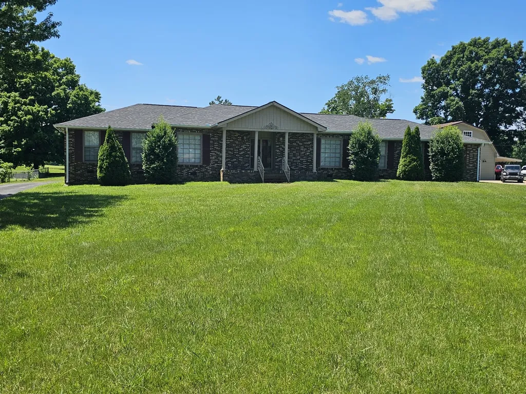 120 Briarwood Drive Greenbrier TN 37073