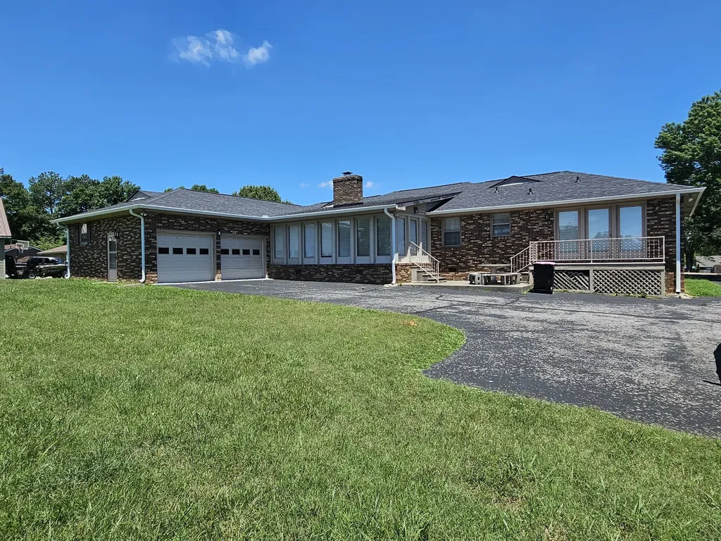 120 Briarwood Drive Greenbrier TN 37073
