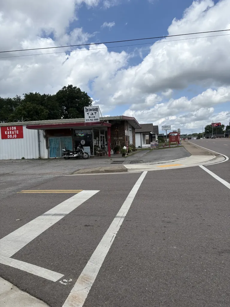 301 N Locust Avenue Lawrenceburg TN 38464