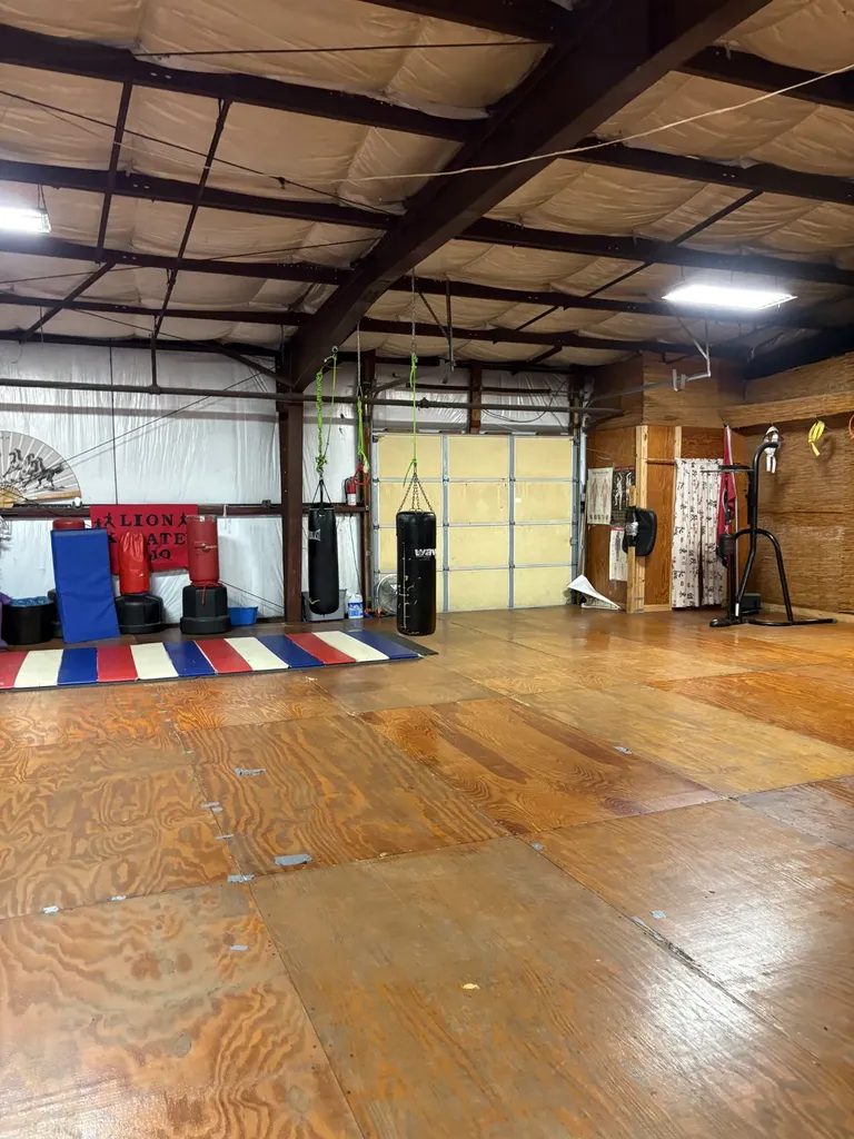 301 N Locust Avenue Lawrenceburg TN 38464