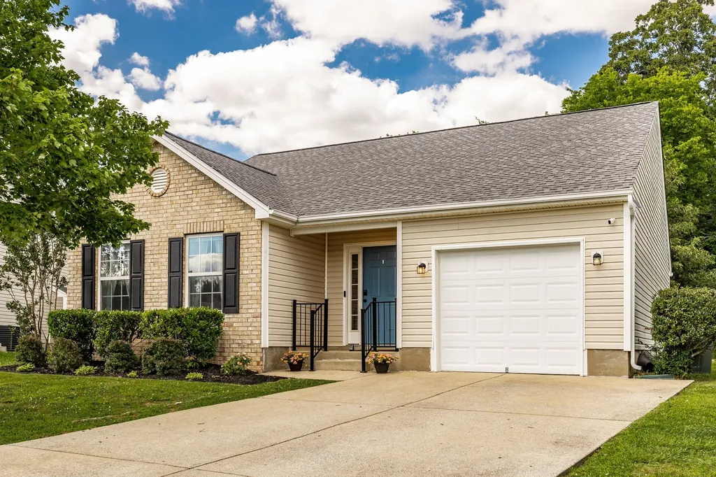 110 Dimaggio Drive Springfield TN 37172