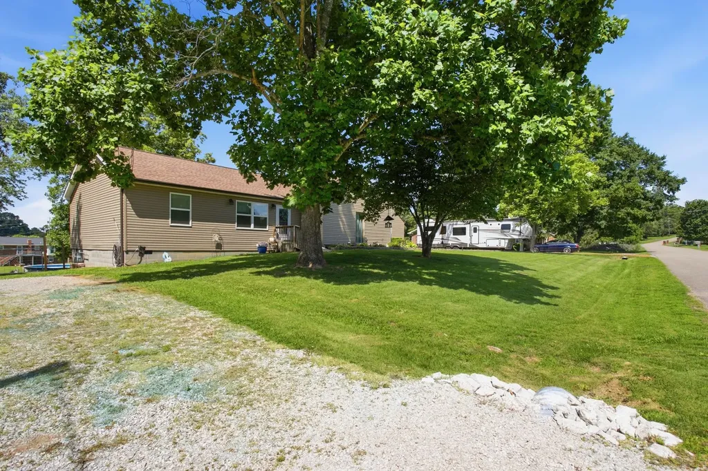 1330 Chippendale Circle Columbia TN 38401
