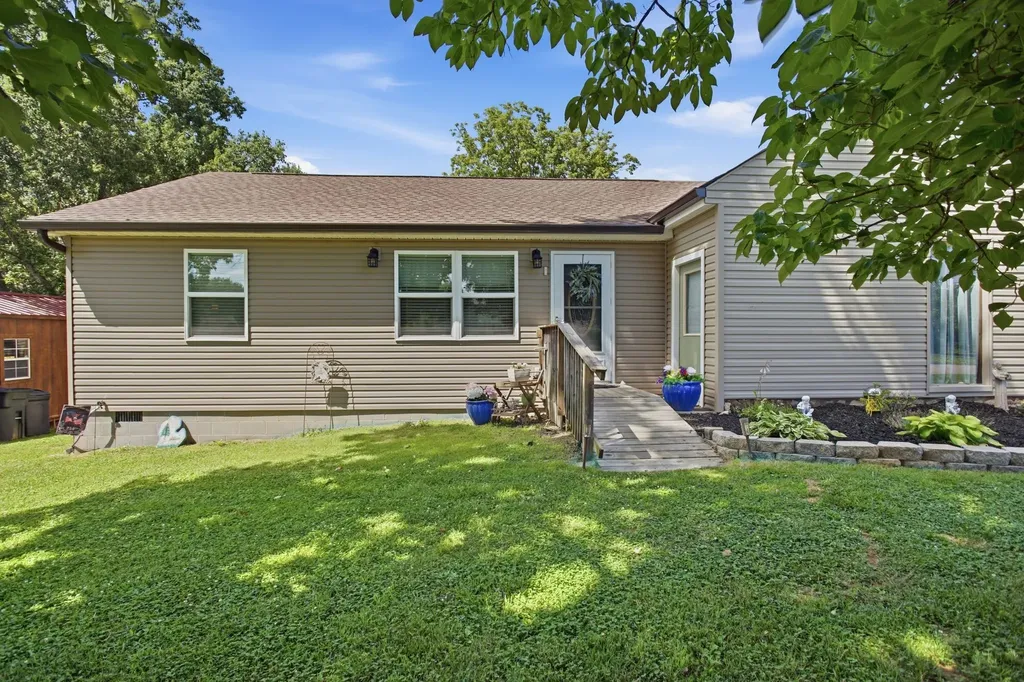 1330 Chippendale Circle Columbia TN 38401