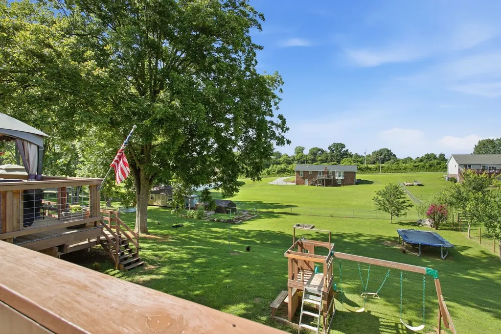 1330 Chippendale Circle Columbia TN 38401