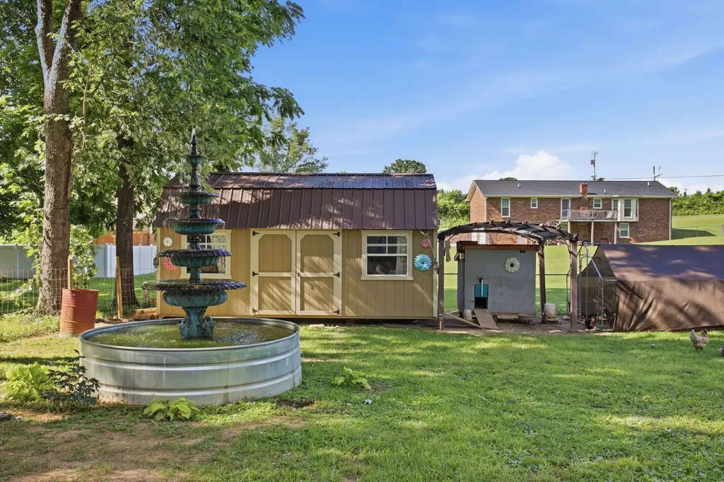 1330 Chippendale Circle Columbia TN 38401