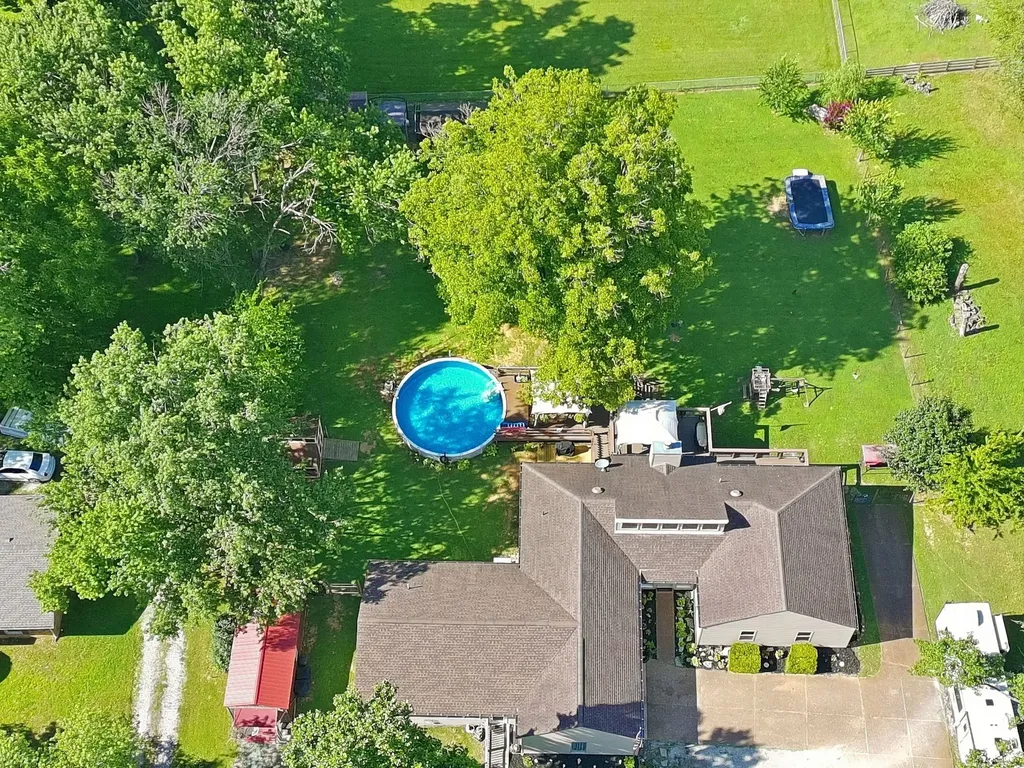 1330 Chippendale Circle Columbia TN 38401