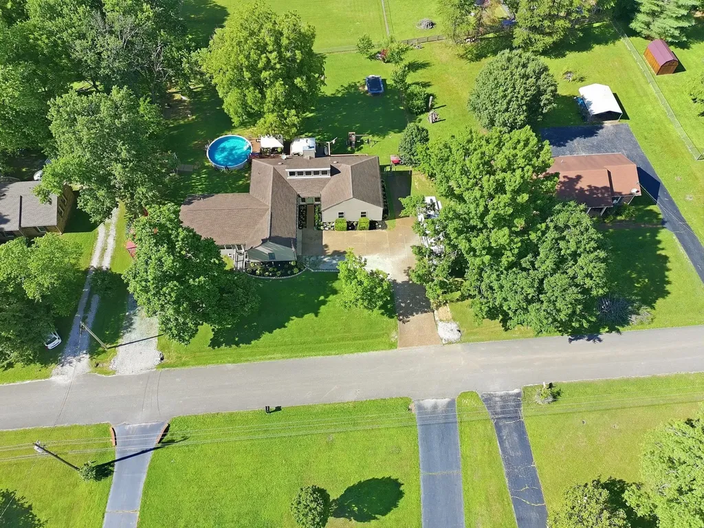 1330 Chippendale Circle Columbia TN 38401
