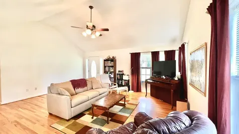 153 Commodore Circle Summertown TN 38483