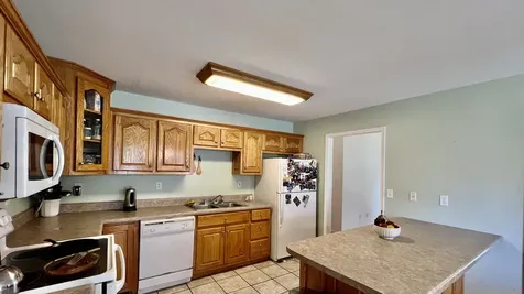 153 Commodore Circle Summertown TN 38483