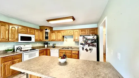 153 Commodore Circle Summertown TN 38483