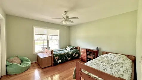 153 Commodore Circle Summertown TN 38483