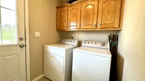 153 Commodore Circle Summertown TN 38483