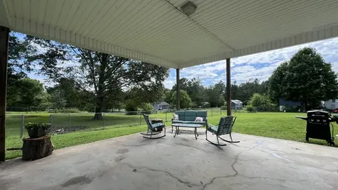 153 Commodore Circle Summertown TN 38483