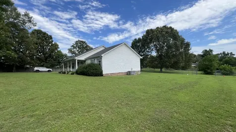 153 Commodore Circle Summertown TN 38483