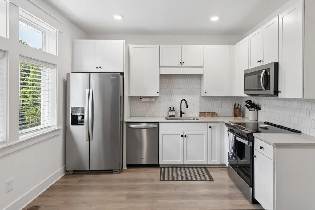 332 Douglas Avenue Nashville TN 37207